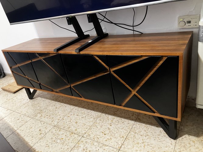 מזנון בן 4 נמכר בפחות מחצי מחיר