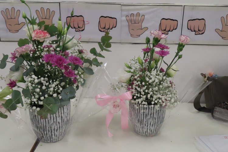 סדנת פרחים תמר טרופ 0583218206 (13).JPG סדנת פרחים תמר טרופ 0583218206 (13).JPG