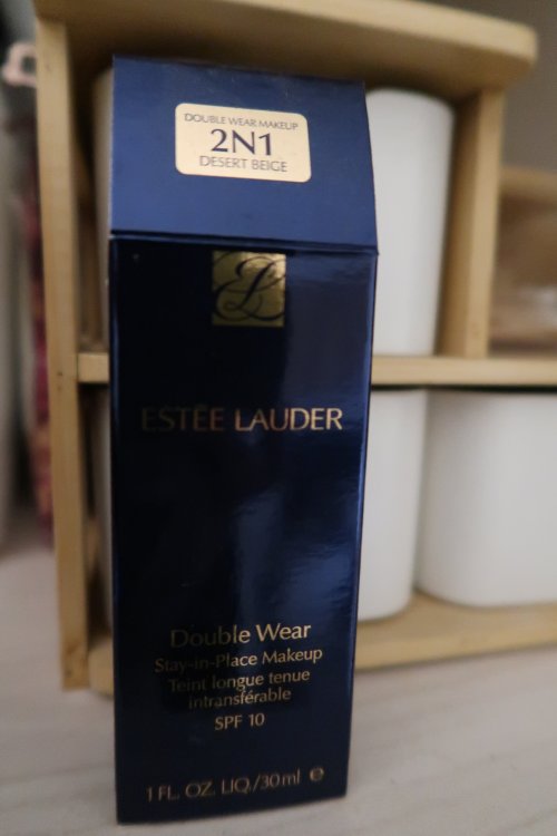 למכירה מייקאפ - אסתי לאודר