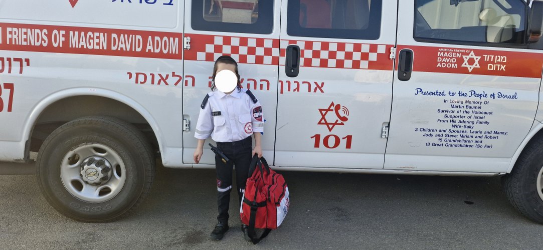 נהג אמבולנס.jpg