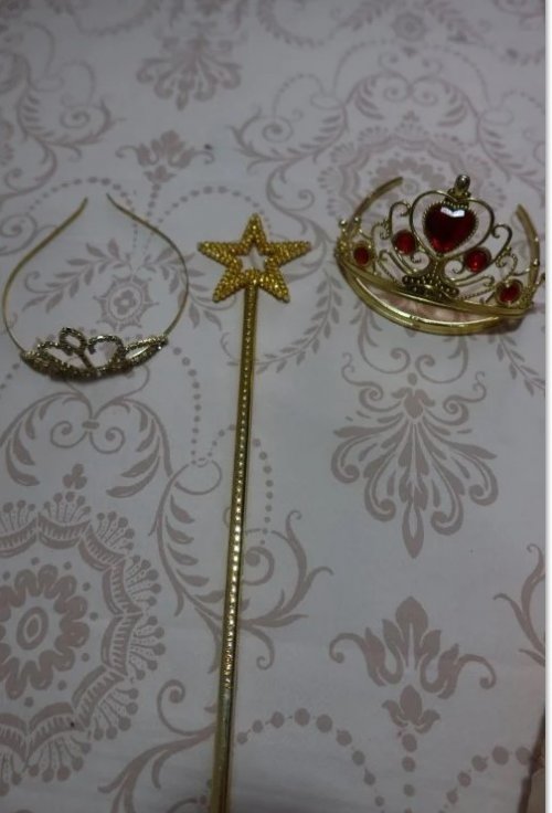 אביזרי מלכה.jpg