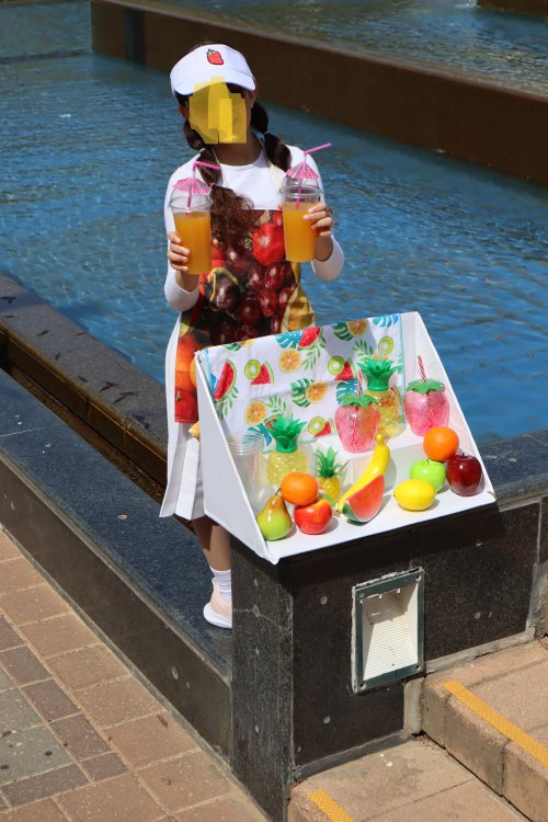 מוכרת פרישייק 2.JPG