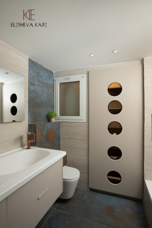 בלי סלים ובלי בלאגן: איך ביטול דלת אחת העלים את ערימות הכביסה מהבית?