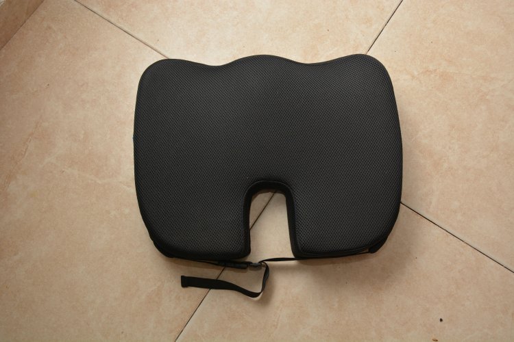 כרית בצורת U