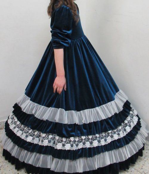 תחפושת נסיכה.JPG