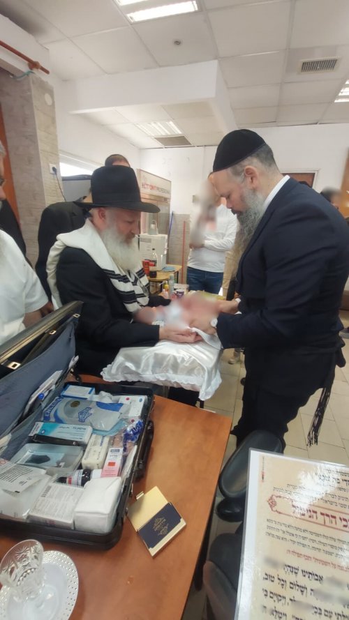 ואומר לך בדמייך חיי: האם נרצחה, הבן הנמלט אומץ ושוקם והשבוע הכניס את בנו לבריתו של אברהם אבינו