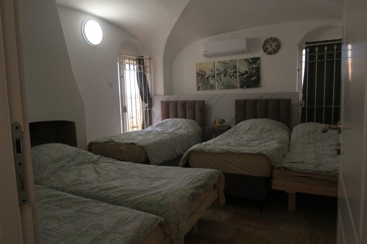 חדר ליד סלון.JPG