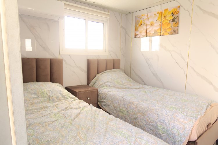 חדר למעלה ימין.JPG