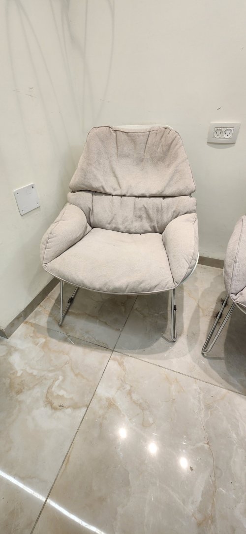 2 כסאות המתנה