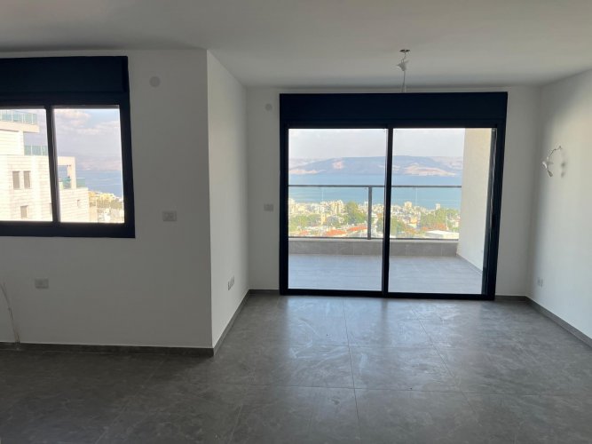 🔥 דירה חדשה עם נוף עוצר נשימה לכנרת – ללא תיווך 🔥