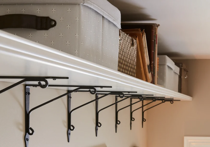 מדפים לבנים מאיקאה