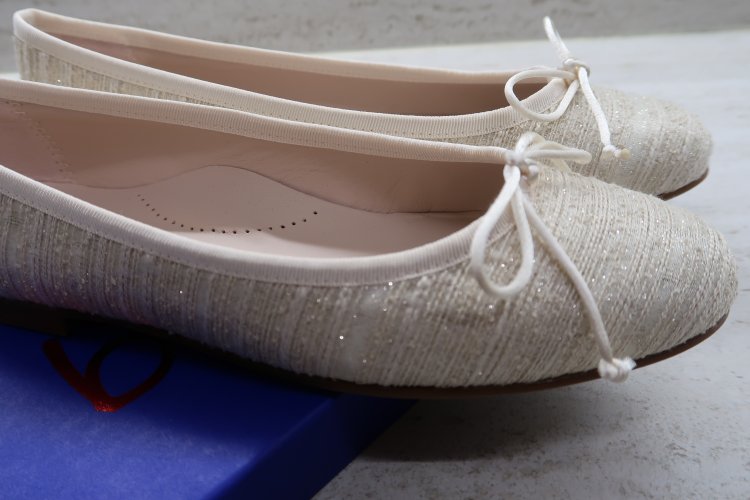 נעליים יפהפיות ברבע מחיר !