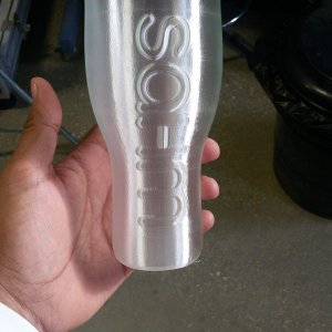 כוס זכוכית עם הלוגו של Sahm