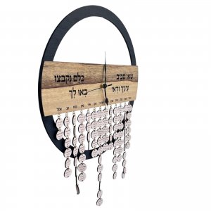 שעון משפחתי יוקרתי עם תאריכים אישיים – מתנה מרגשת לסבא, סבתא ולהורים