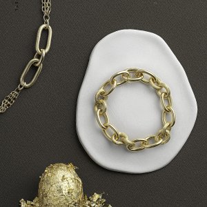 פרופיל הפקות צילום - יעקובוביץ תכשיטי יוקרה